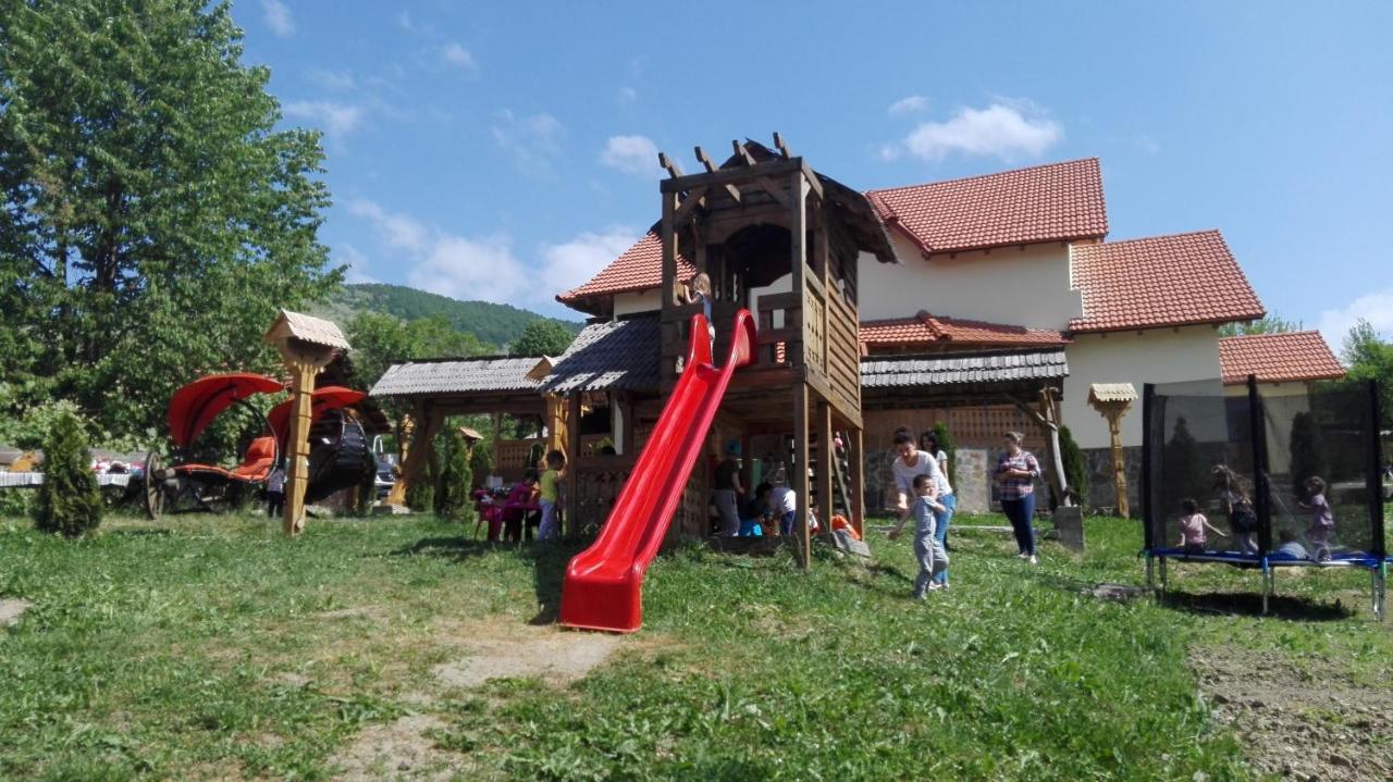 Pensiunea Valea Branzei Nanesti Exterior foto